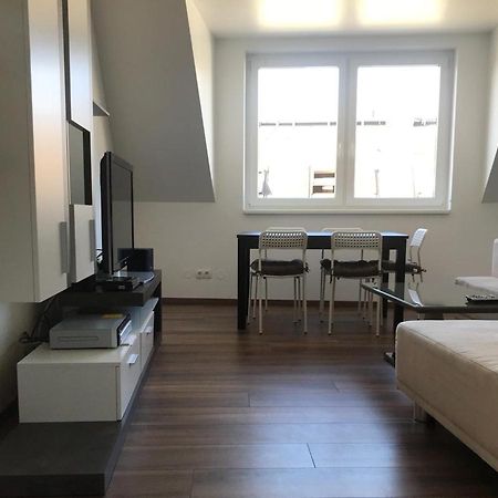 Sunny Vienna By Jr City Apartments Bagian luar foto